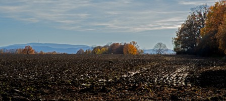 Podzimní krajina s Kletí